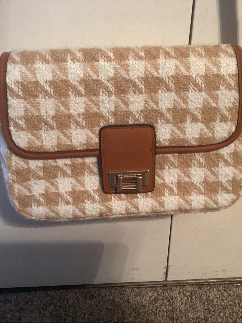 Beige & White Houndstooth Crossbody with Tan Trim